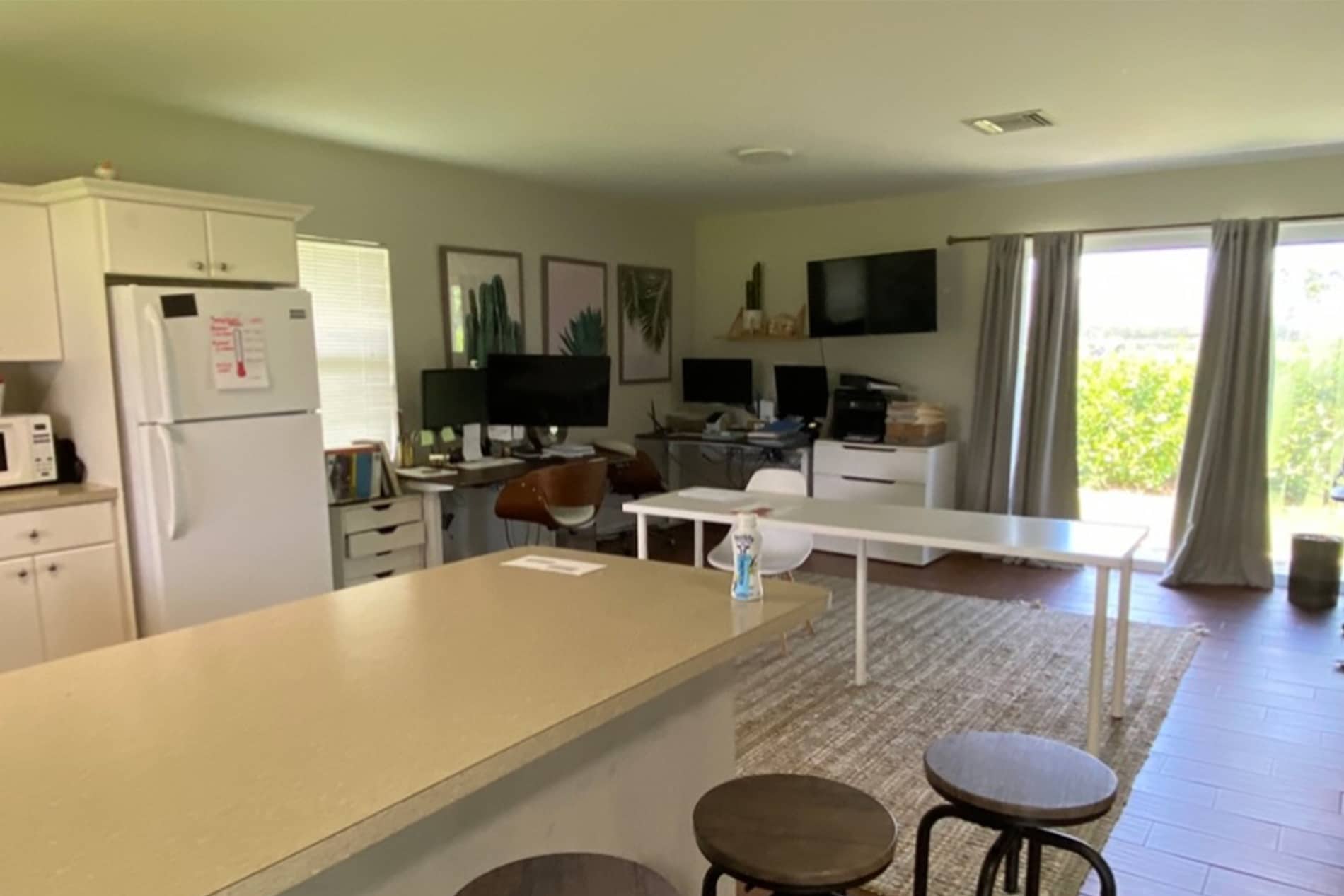 2_0003_modular office before 1 Modular Business Office - view of the front porch with wooden roof, designed by Beatrice Leupold