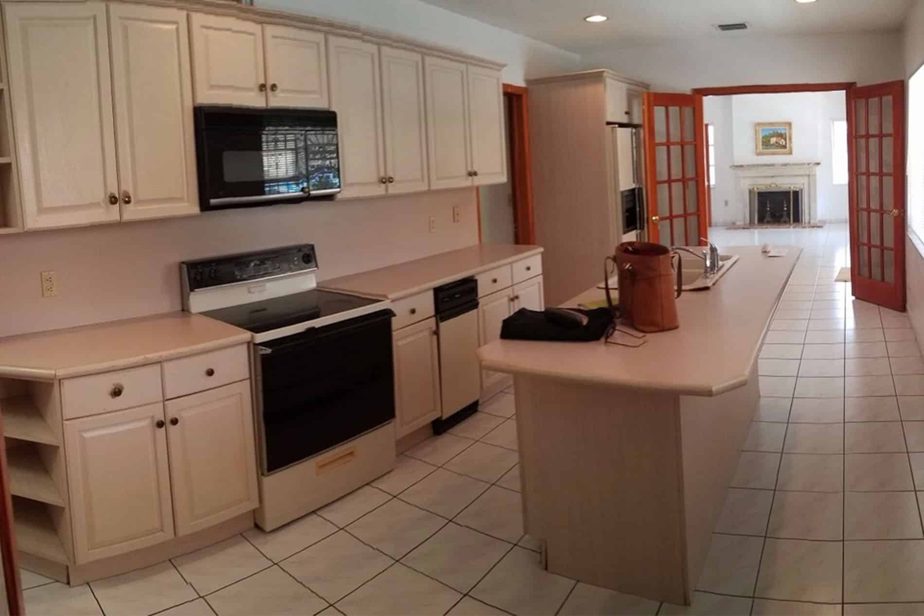 3_0004_coconut before 4 Modular Business Office - view of the front porch with wooden roof, designed by Beatrice Leupold